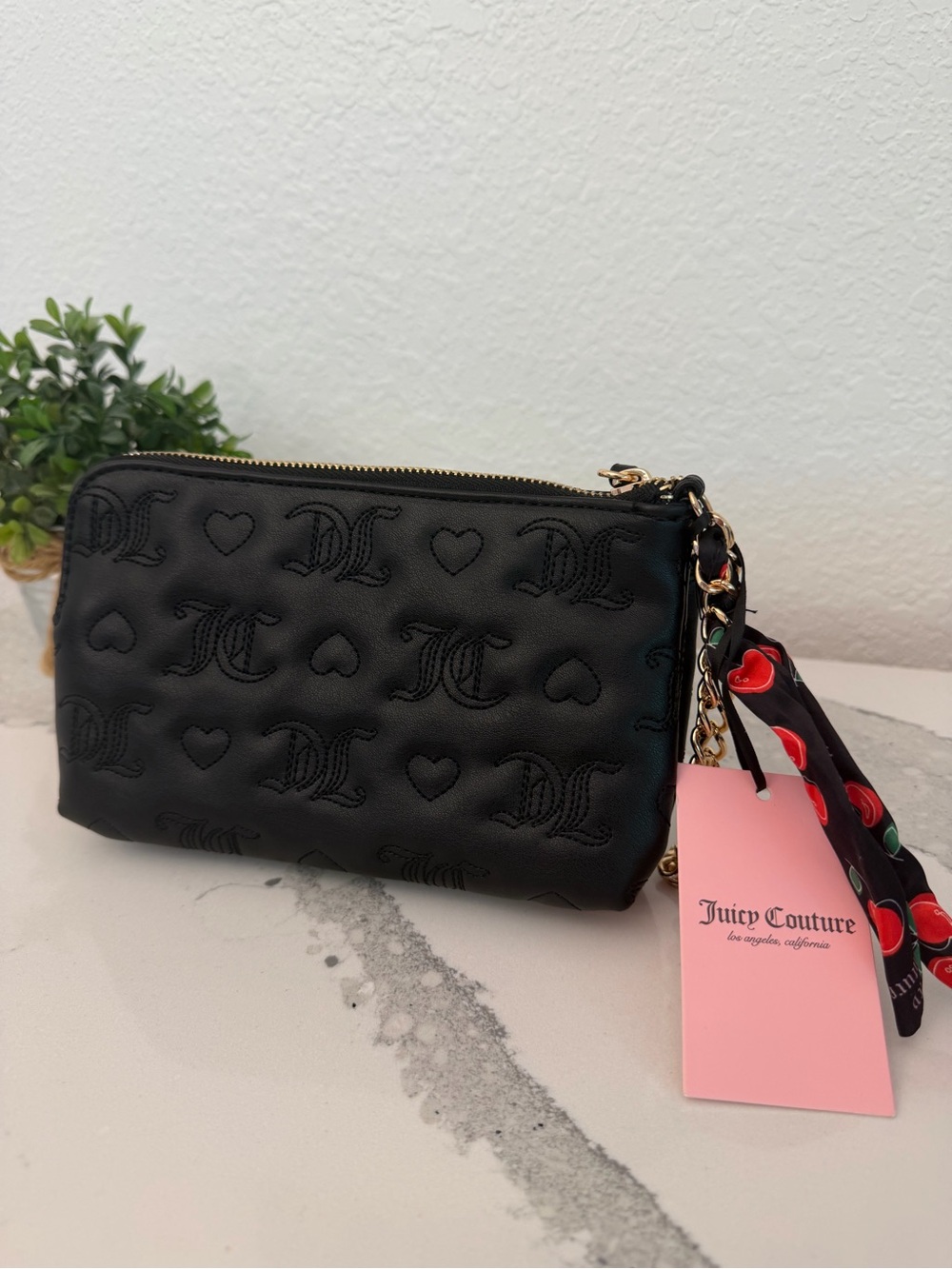 Juicy Couture Black Quilted Double Zip Wristlet with Cherry Twilly NWT - Picture 4 of 6